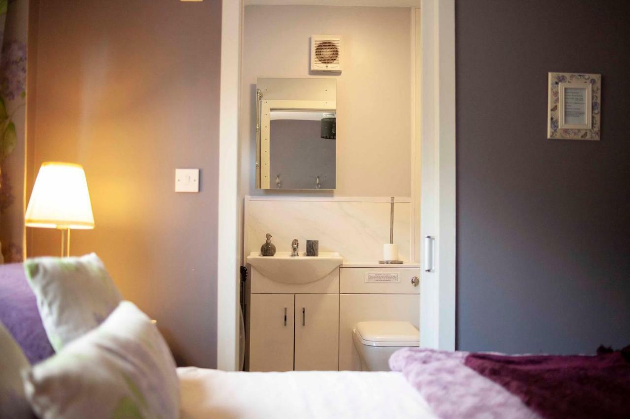 Ferienwohnung Bronllys Farm Coastal Self-Catering Llanelli Exterior foto