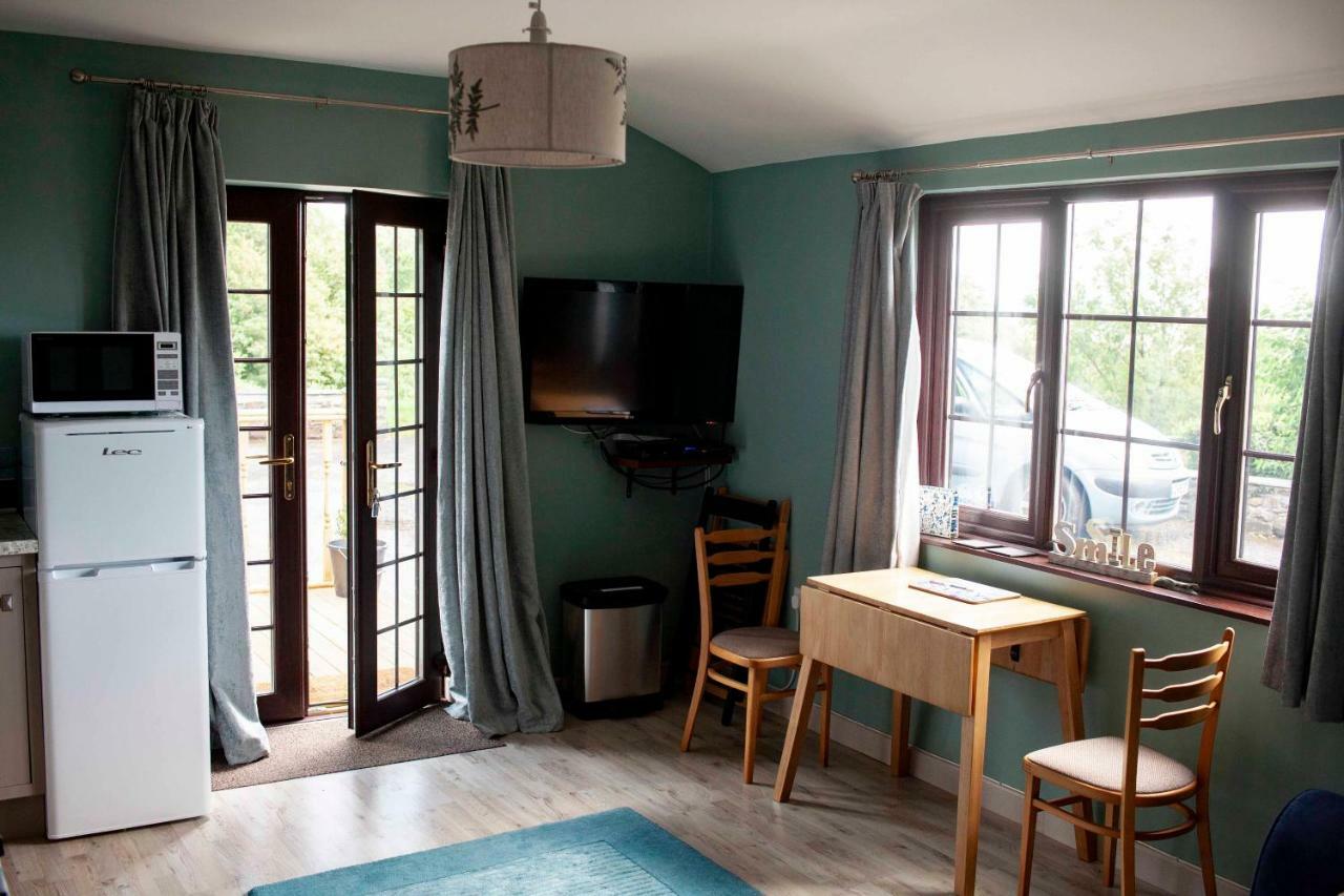 Ferienwohnung Bronllys Farm Coastal Self-Catering Llanelli Exterior foto